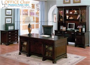 Set Meja Dan Kursi Ruang Direktur